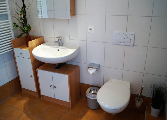 Badezimmer mit Handtuchwärmer