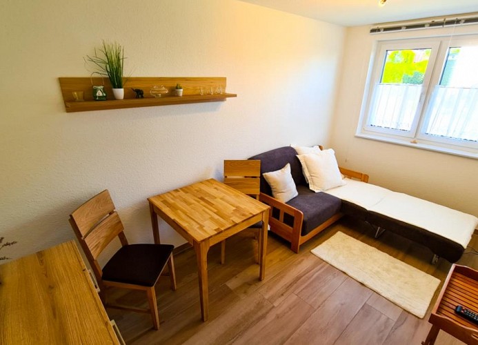 Einzelzimmer mit Schlafcouch