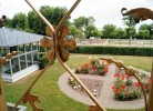 Blick vom Balkon auf die Strandpromenade und den PKW-Fahrstuhl links