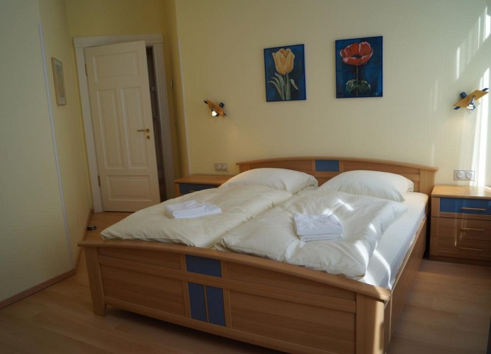 Schlafzimmer II mit Doppelbett