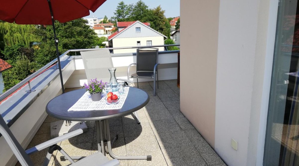 möblierte Dachterrasse