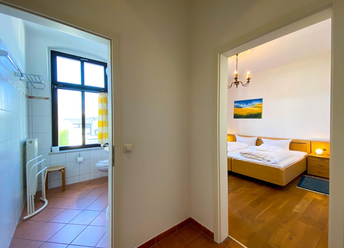 Schlafzimmer II & zweites Bad