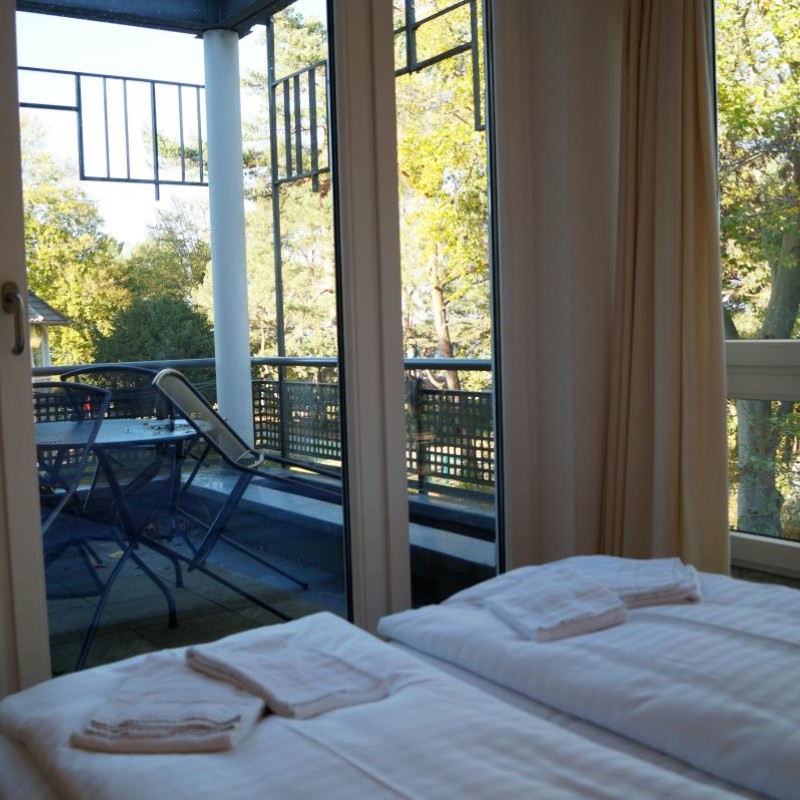 Schlfzimmer mit Ausblick und Balkon