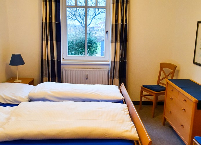 Schlafzimmer mit Doppelbett