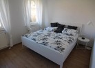 Schlafzimmer mit Doppelbett