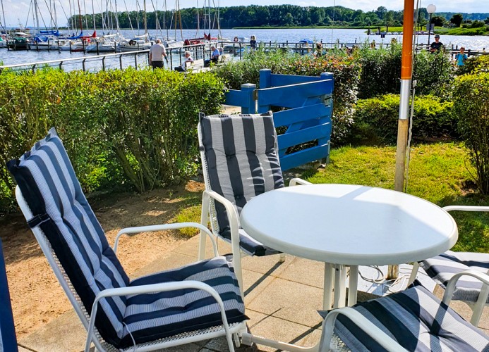 Terrassemit Blick auf das Haff