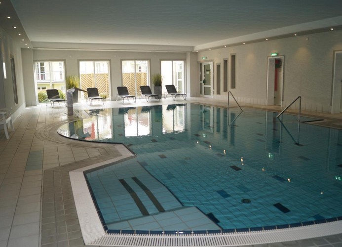 Schwimmbereich im Haus 